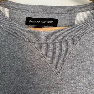 Men’s Banana Republic crewneck sweatshirt, Gray